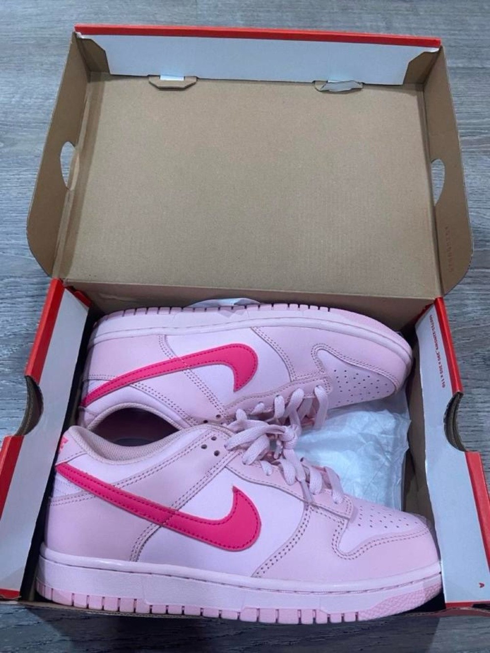 NWT Nike pink low dunks size 7